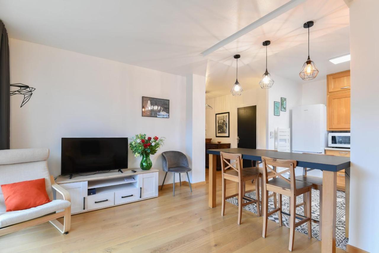 Nice Apartment With Balcony Very Close To The City Center Annecy Exterior photo