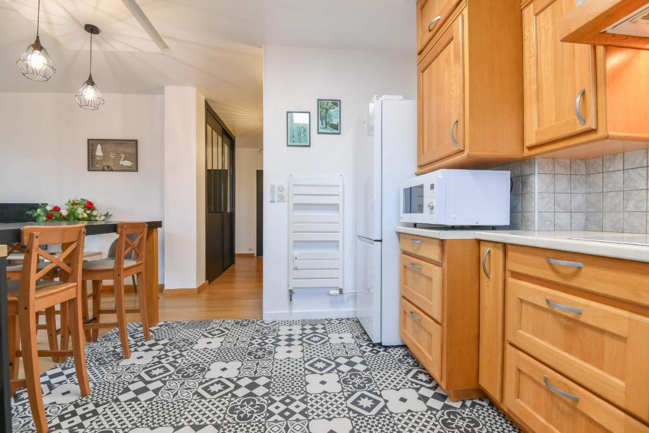 Nice Apartment With Balcony Very Close To The City Center Annecy Exterior photo