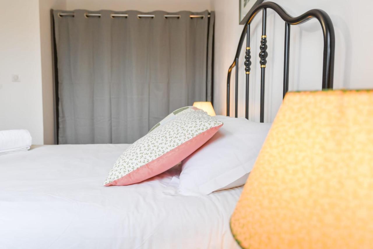 Nice Apartment With Balcony Very Close To The City Center Annecy Exterior photo